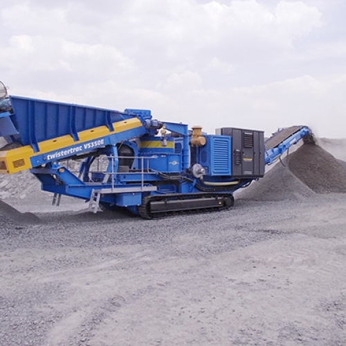 Twister trac VS350 in action at crushing plant