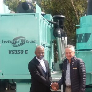 Sanral Mou signing for Twister Trac VS350E