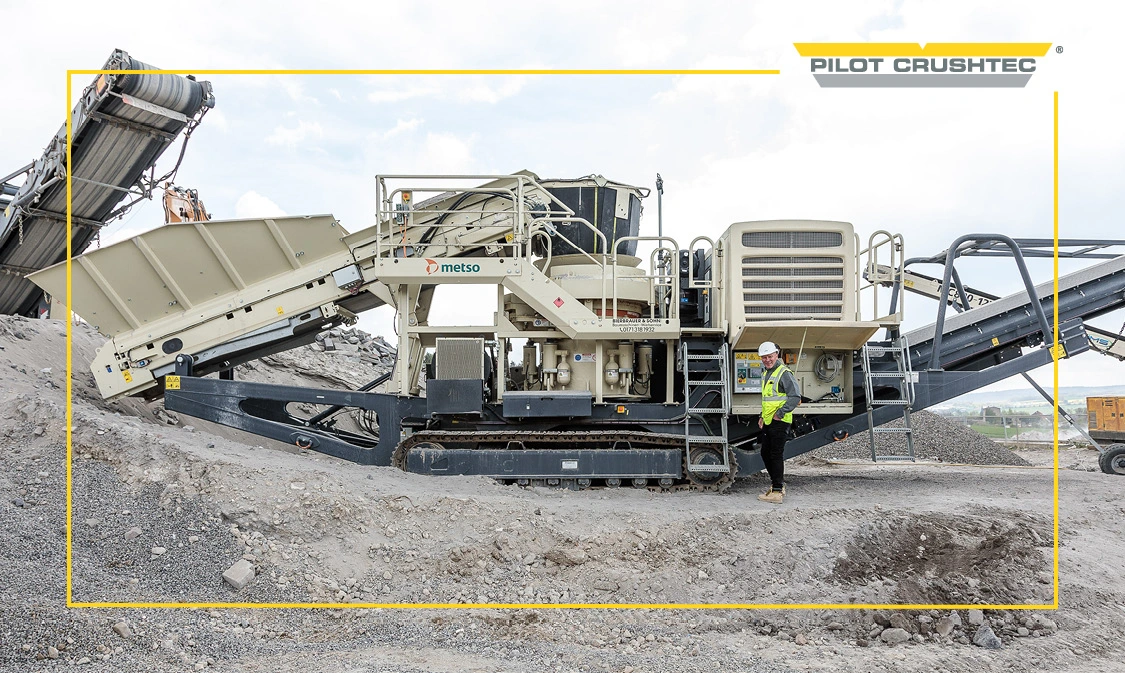 LT200HP Mobile Cone Crusher in action